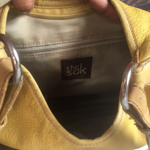 💛“The Sak” hobo in vibrant yellow. 💛 - Picture 14 of 17